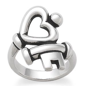 James Avery - Key to my heart ring size 7